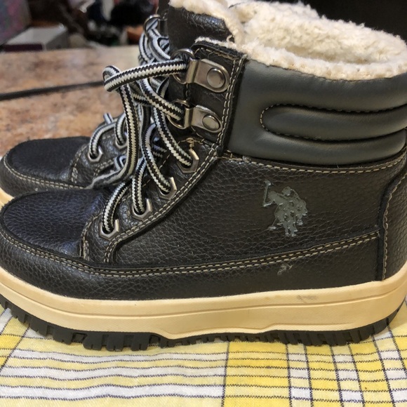 US Polo Assn. Boys Soren Hi Top Boots - Picture 1 of 12